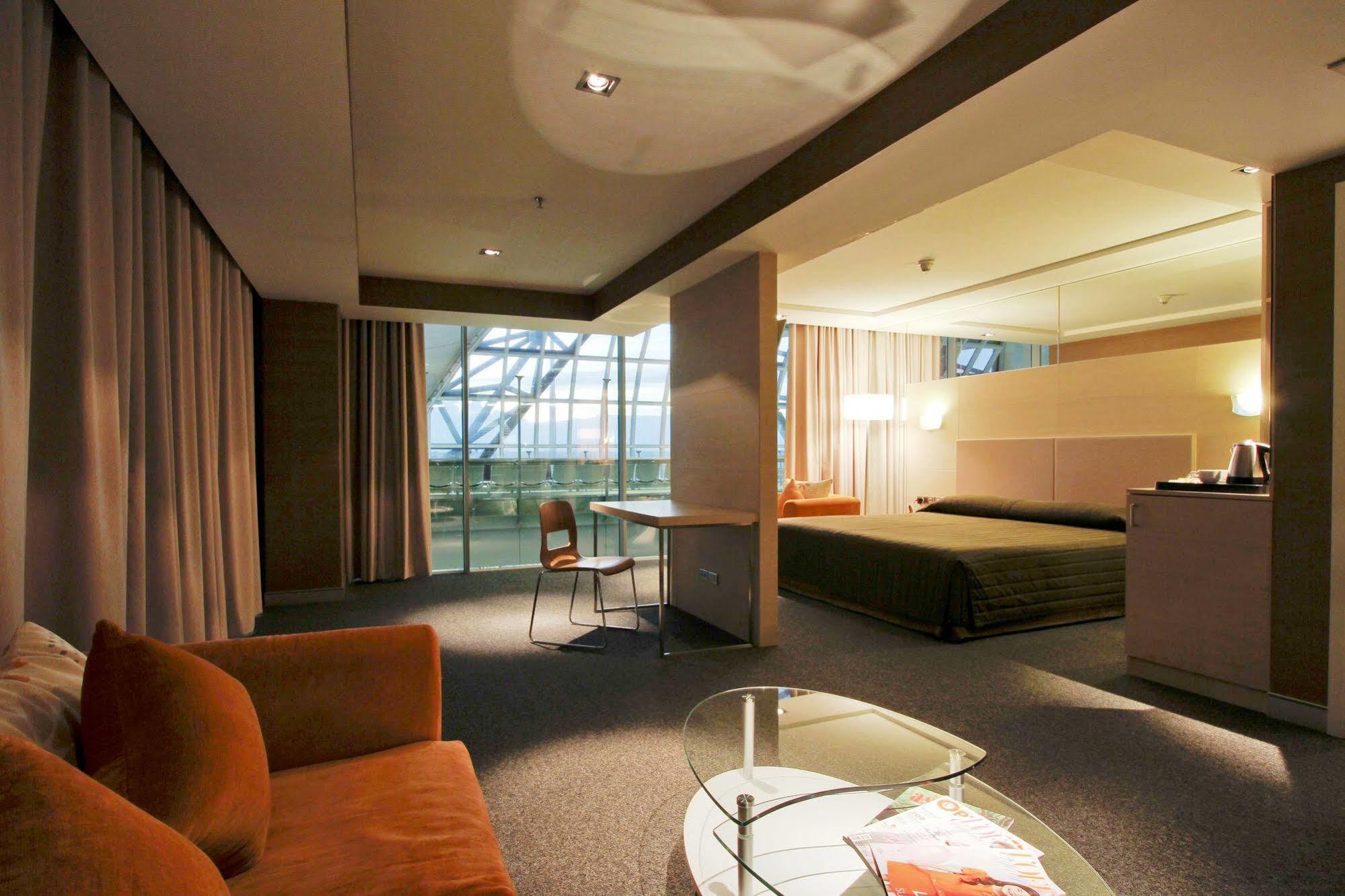 Miracle Transit Hotel Bang Phli Exterior foto