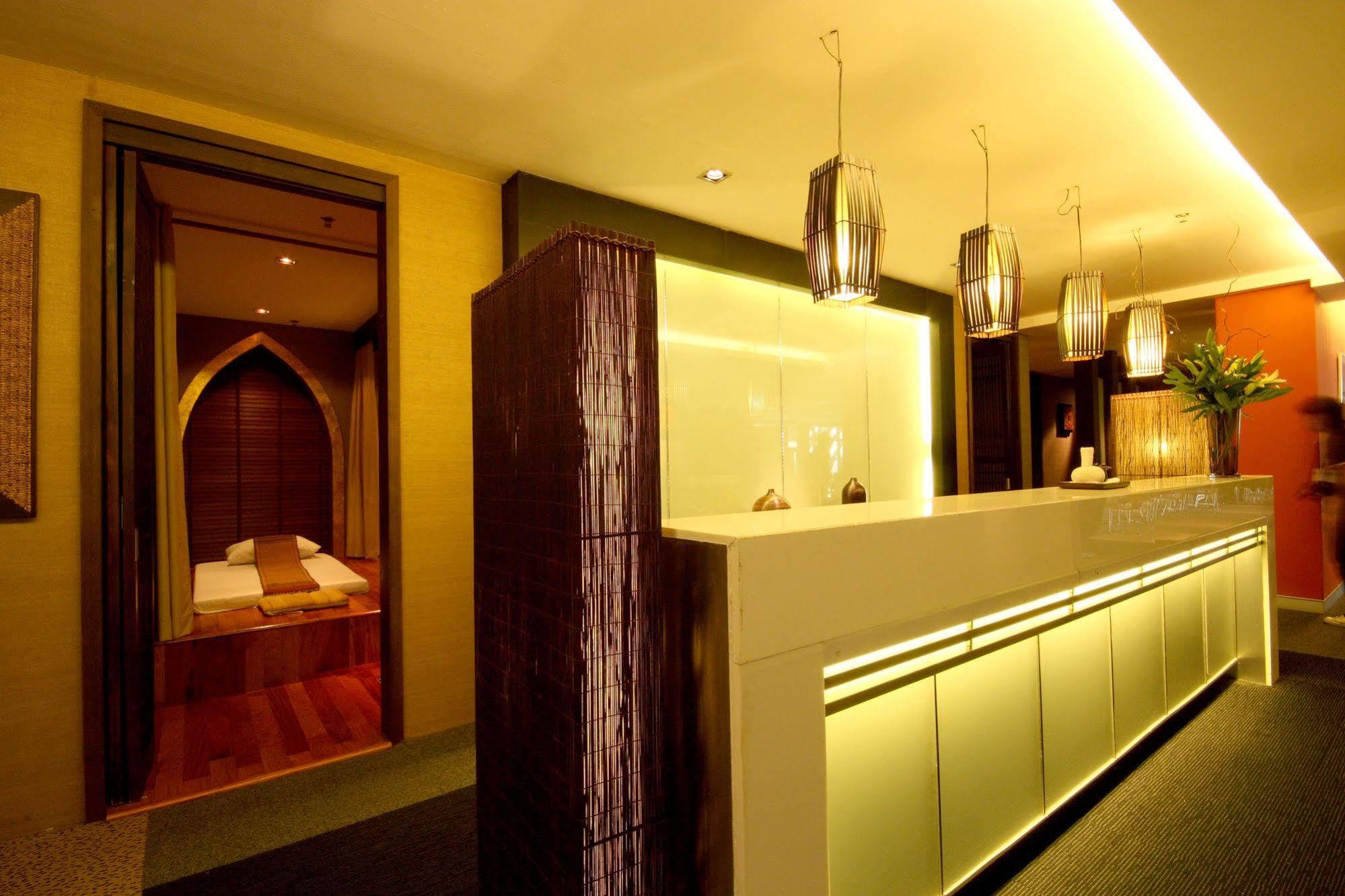 Miracle Transit Hotel Bang Phli Exterior foto